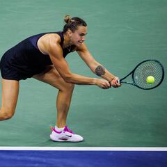 What is the tattoo on Aryna Sabalenka’s arm and what does it represent?