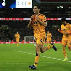 Raúl Jiménez terminó el 2018 con 12 goles en Europa