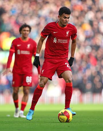 El extremo colombiano disputó 32 minutos en la victoria 3-1 de Liverpool ante Cardiff City por la FA Cup. El guajiro realizó una asistencia.