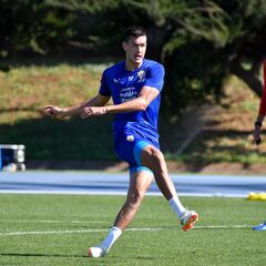 El Almería y César Montes, pendientes del mercado mexicano