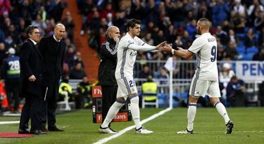 Benzema subtitution provokes whistles and applause