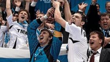 Los rusos celebran el título.