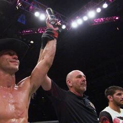 Cowboy Cerrone, ante Iaquinta para 'echar el lazo' a McGregor
