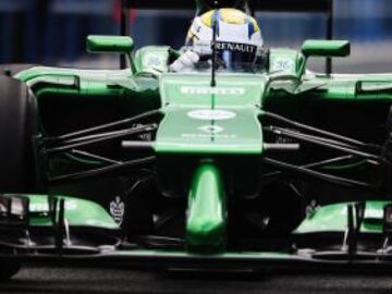 Marcus Ericsson piloto de Caterham con el nuevo CT05.