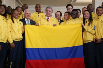 El Presidente de la República, Iván Duque, entregó el Pabellón Nacional a los deportistas de la delegación colombiana, encabezada por el boxeador Yuberjén Martínez, que estarán en los Juegos Panamericanos de Lima 2019, a llevarse a cabo del 26 de julio al 11 de agosto.