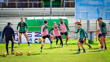Los jugadores del Racing de Ferrol, durante un entrenamiento.