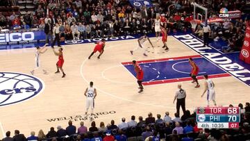 La conexión Chacho-Embiid: pase elegante, mate sin piedad