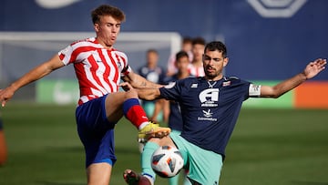 Pablo Barrios con el Atleti B.