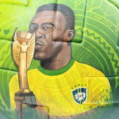 Pelé continues to ‘show signs of improvement’