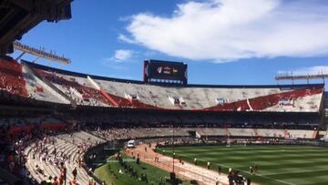 Así se anunció la postergación en el Monumental