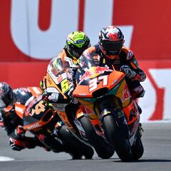 Primera victoria de Dixon con recorte de Acosta a Arbolino