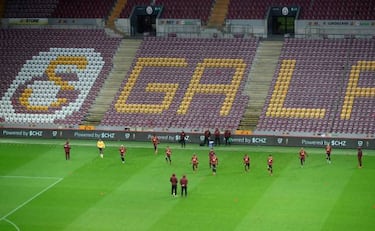 Fury grows as Turkish leagues continue despite widening outbreak