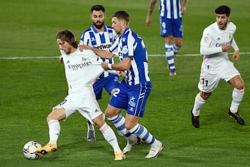 Luka Modric y  Florian Lejeune.