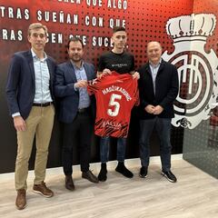 Dennis Hadzikadunic llega cedido hasta final de temporada