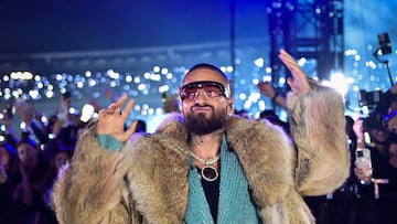 Maluma regaña a fan por llevar a un bebé a su concierto