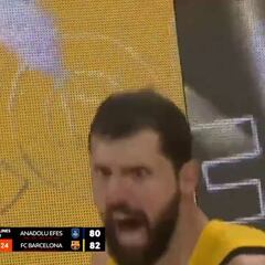 Echan a Mirotic en el momento clave y su reacción es un poema: "Este partido va a traer cola"