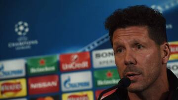 Atletico Madrid&#039;s Argentinian coach Diego Simeone attends a press conference at the King Power stadium in Leicester, central England, on April 17, 2017 ahead of their UEFA Champions League quarter-final second leg football match against Leicester City on April 18. / AFP PHOTO / PAUL ELLIS