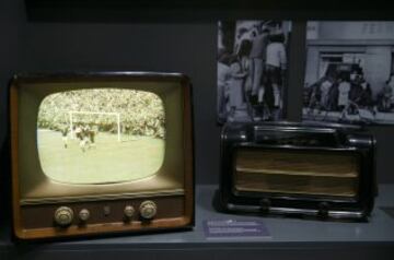 Televisión de 1954 con la Copa del Mundo en Berna.