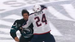 Lo califican como la pelea del año en la NHL y es lo más viral del momento: es una brutalidad cómo se pegan