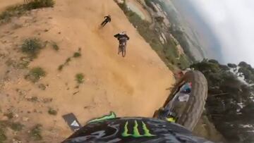 Adolf Silva, helmet cam POV tren MTB Brendan Fairclough y Andreu Lacondeguy.