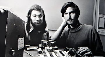 Steve Jobs y Steve Wozniak, dos genios que cambiaron para siempre la informática a nivel de usuario