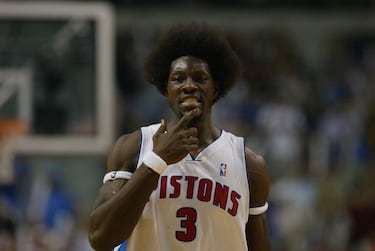 Después de más de 400 ingresos, en 2021 fue elegido para formar parte del Hall of Fame el primer jugador de la NBA que no fue drafteado por ninguna franquicia. Ben Wallace, la roca de los Pistons campeones en 2004, no fue seleccionado en 1996, y tuvo que hacer camino desde la nada. Por su estatura (poco más de dos metros) sus entrenadores solían alejarlo de la zona, donde acabó convirtiéndose en un bulldozer para unos Pistons tremendos (Rasheed Wallace, Chauncey Billups, Rip Hamilton…). Además del anillo de campeón fue cuatro veces Defensor del Año y otras cuatro all star. Un mérito extraordinario. 