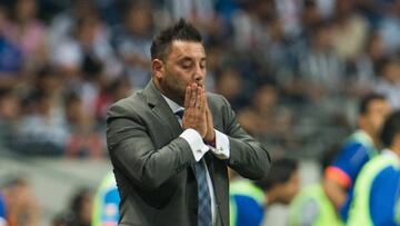 Antonio Mohamed, por su primer triunfo ante Cruz Azul en Liga MX