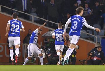 1-0. Willian Jos¨¦ celebr¨® el primer gol.