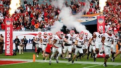 MIAMI GARDENS, FLORIDA - DECEMBER 30: The Georgia Bulldogs take the field before the Capital One Orange Bowl against the Florida State Seminoles at Hard Rock Stadium on December 30, 2023 in Miami Gardens, Florida.   Megan Briggs/Getty Images/AFP (Photo by Megan Briggs / GETTY IMAGES NORTH AMERICA / Getty Images via AFP)