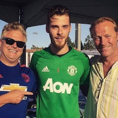 David de Gea posa con dos actores de Juego de Tronos