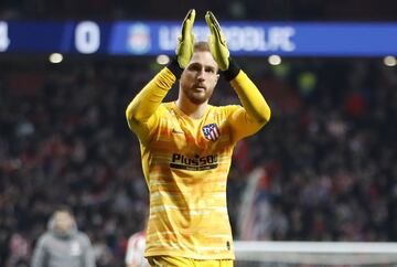 Oblak ha logrado su quinto trofeo Zamora igualando a los pentacampeones Ramallets y Valdés. Logró cuatro galardones todos ellos consecutivamente (desde la campaña 2015-16 hasta la 2018-19) y el quinto la temporada 20/21 todos ellos con el Atlético de Madrid. Es una pieza clave para Simeone y considerado por muchos como el mejor portero del mundo en la actualidad. Con los rojiblancos ha ganado en sus siete temporadas en el club una Supercopa de España, una Europa League, una Supercopa de Europa y una Liga.