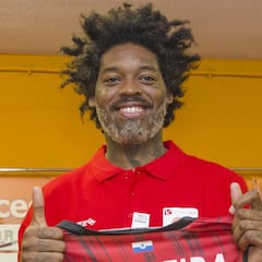 El exagente de Nogueira asegura que la firma es del pívot