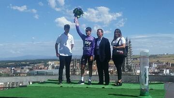 Mikel Landa impone su ley en el Castillo de Burgos