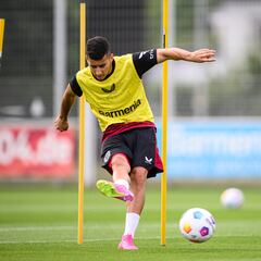 Gustavo Puerta entrena por primera vez con Bayer Leverkusen