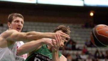 Teletovic y Huertas salvan al Caja Laboral en Badalona