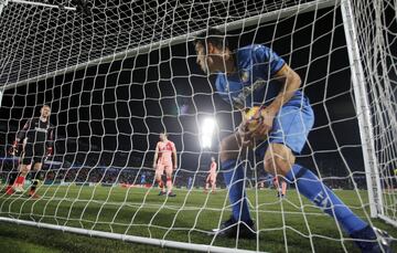 1-2. Mata marcó el primer gol.