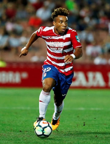 Jugó en el filial del Atlético de Madrid desde 2014 hasta 2016. Vistió la camiseta del Granada en calidad de cedido la temporada 2017-18. 