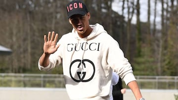 France's defender Raphael Varane arrives at the French national football team training base in Clairefontaine-en-Yvelines on March 18, 2019, as part of the team's preparation for the upcoming qualification Euro-2020 football matches against Moldavia and I