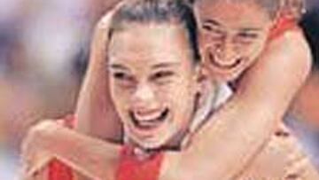 <b>LUCILA PASCUA E ISA SÁNCHEZ.</b>