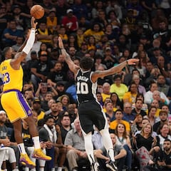 LeBron (33+14) hace volar a los Lakers: mejor inicio en 10 años