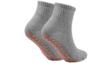 Calcetines antideslizantes de deporte de la marca Natuce para hombre y mujer en Amazon