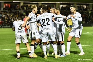 Aprobados y suspensos del Ceuta: golazo de Matos y José Juan Romero, expulsado