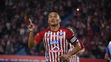 Carlos Bacca pide apoyo de la gente para ganarle a Colo Colo en octavos de final de Copa Libertadores 2024.