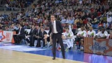 Sergio Scariolo, durante un partido con el Baskonia esta temporada.
