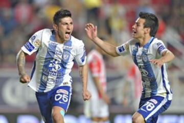 Víctor Guzmán empató el partido para Pachuca.