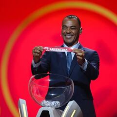 El sorteo puso a la Argentina de Messi ante Lewandowski