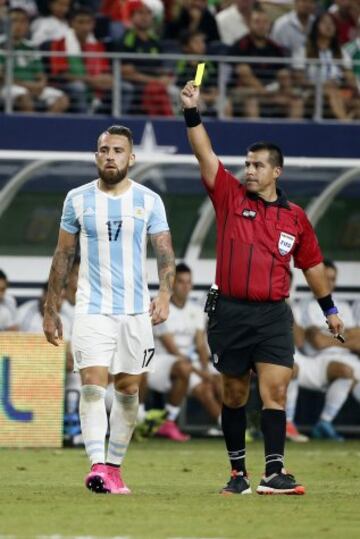 Nicolás Otamendi fue el defensa más caro del mercado. Pasó de Valencia al City por 40 millones de euros, es decir, 13.7 millones más de lo que estaba avaluado.