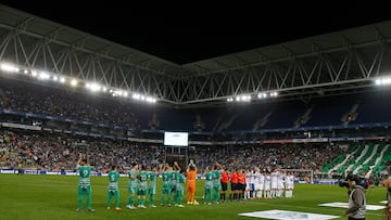 29/10/14  PARTIDO COPA DEL REY DIECISEISAVOS IDA
CORNELLA - REAL MADRID 
FORMACION CENTRO DEL CAMPO SALUDOS 