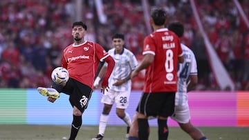 Un ‘panenkazo’ desata el caos e Independiente se lleva el Clásico