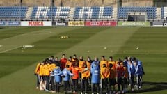 El Madrid guardó un minuto de silencio por Luis Aragonés